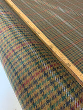 Carica l&#39;immagine nel visualizzatore di Gallery, Lana pettinata
