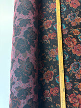 Carica l'immagine nel visualizzatore di Gallery, Jacquard in lana
