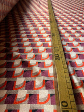 Carica l'immagine nel visualizzatore di Gallery, Ciniglia
