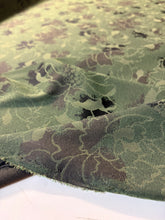 Carica l'immagine nel visualizzatore di Gallery, Jacquard stretch
