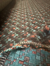 Carica l'immagine nel visualizzatore di Gallery, Jacquard un misto lana
