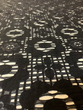 Carica l&#39;immagine nel visualizzatore di Gallery, Pizzo fermo
