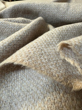 Carica l'immagine nel visualizzatore di Gallery, Tweed di lana
