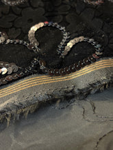 Carica l'immagine nel visualizzatore di Gallery, Velluto jacquard in cotone e seta Baroli
