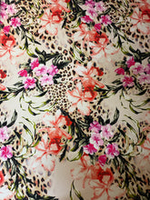 Carica l'immagine nel visualizzatore di Gallery, Raso di acetato Via delle Rose
