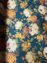 Carica l'immagine nel visualizzatore di Gallery, Maglina di viscosa con lamè mano calda
