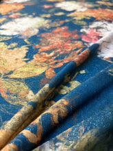 Carica l'immagine nel visualizzatore di Gallery, Maglina di viscosa con lamè mano calda
