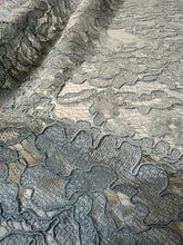 Carica l'immagine nel visualizzatore di Gallery, Pizzo macramè
