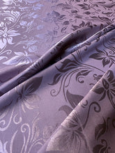 Carica l'immagine nel visualizzatore di Gallery, Raso jacquard
