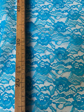 Carica l&#39;immagine nel visualizzatore di Gallery, Pizzo fermo
