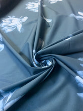 Carica l&#39;immagine nel visualizzatore di Gallery, Viscosa
