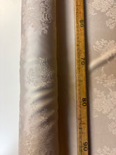 Carica l'immagine nel visualizzatore di Gallery, Jacquard confort
