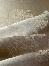 Carica l'immagine nel visualizzatore di Gallery, Jacquard confort
